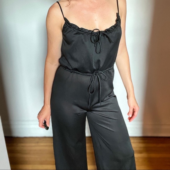 Vintage 70s black bell bottom jumpsuit/ playsuit. Sz sm. - Picture 6 of 9